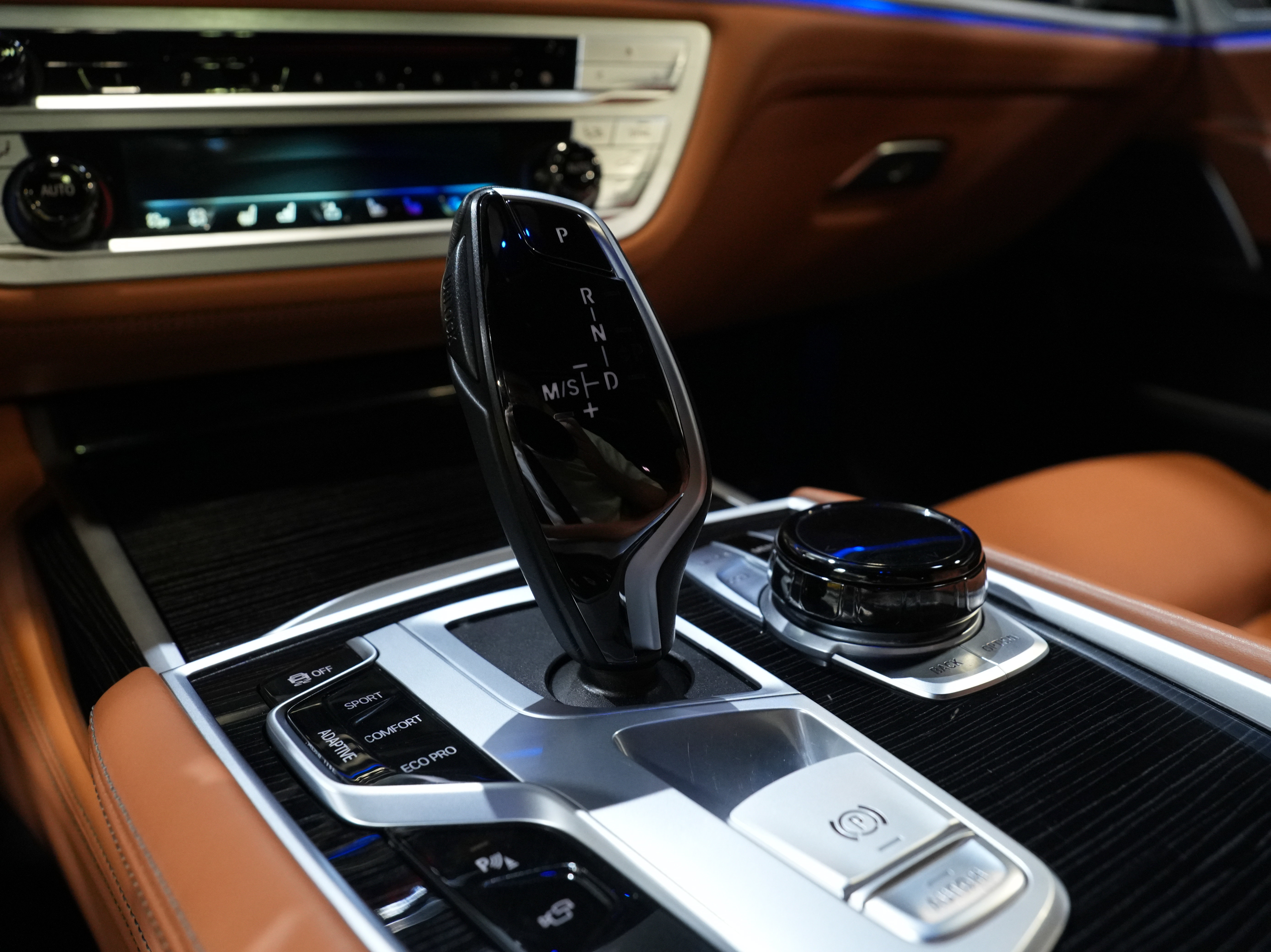 Used 2020 BMW 750i xDrive image 48