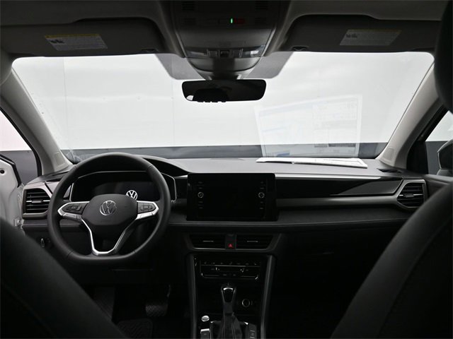 New 2026 Volkswagen Taos SE image 10