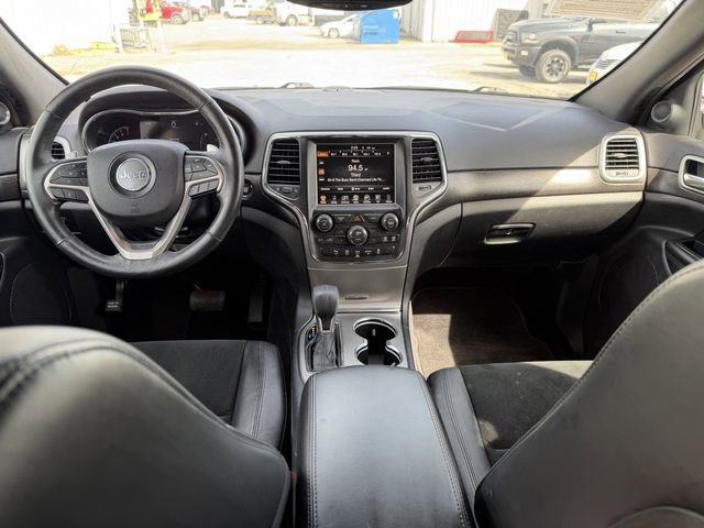 Used 2017 Jeep Grand Cherokee Altitude image 15