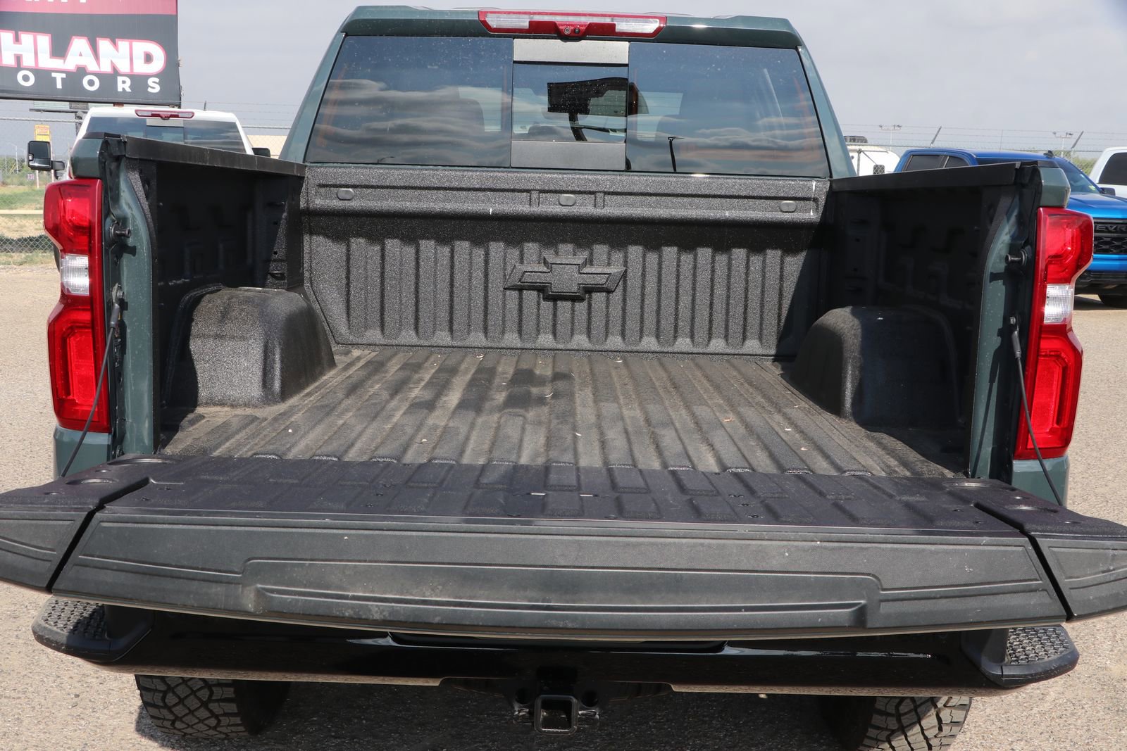 New 2026 Chevrolet Silverado 1500 ZR2 image 30