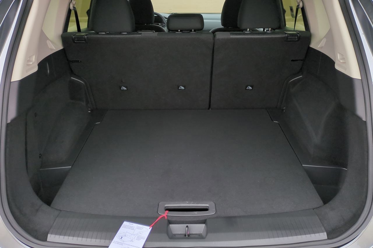 Certified 2025 Nissan Rogue SV image 22