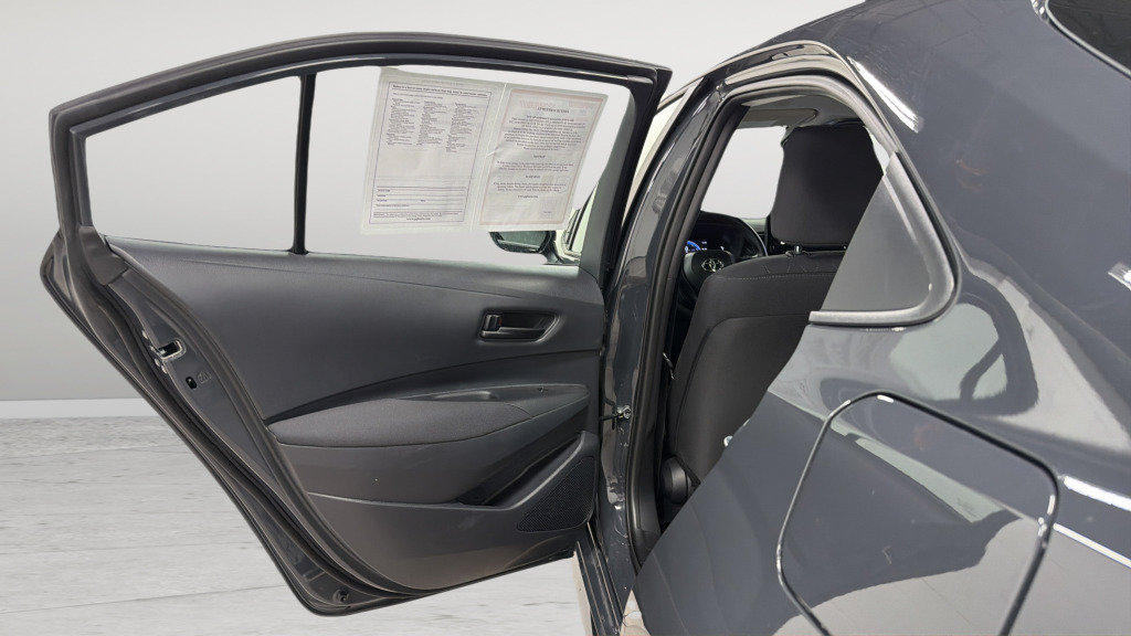 Used 2026 Toyota Corolla LE FWD image 31