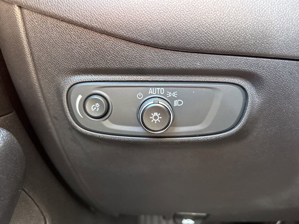 Used 2024 Chevrolet Equinox LT image 25