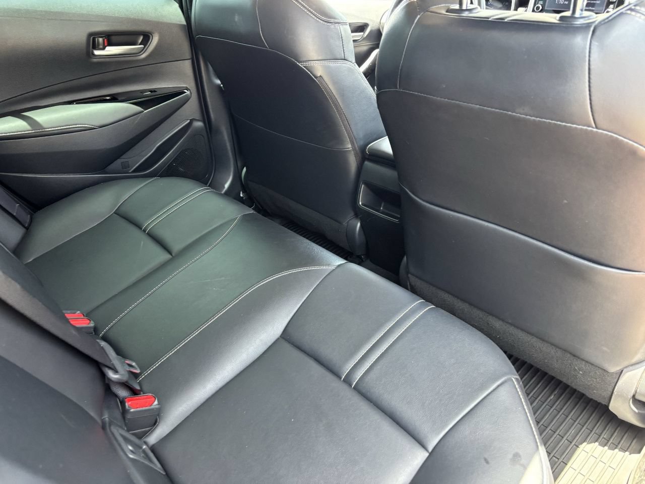 Used 2020 Toyota Corolla XLE w/ Carpet Mat Package (TMS) FWD image 11