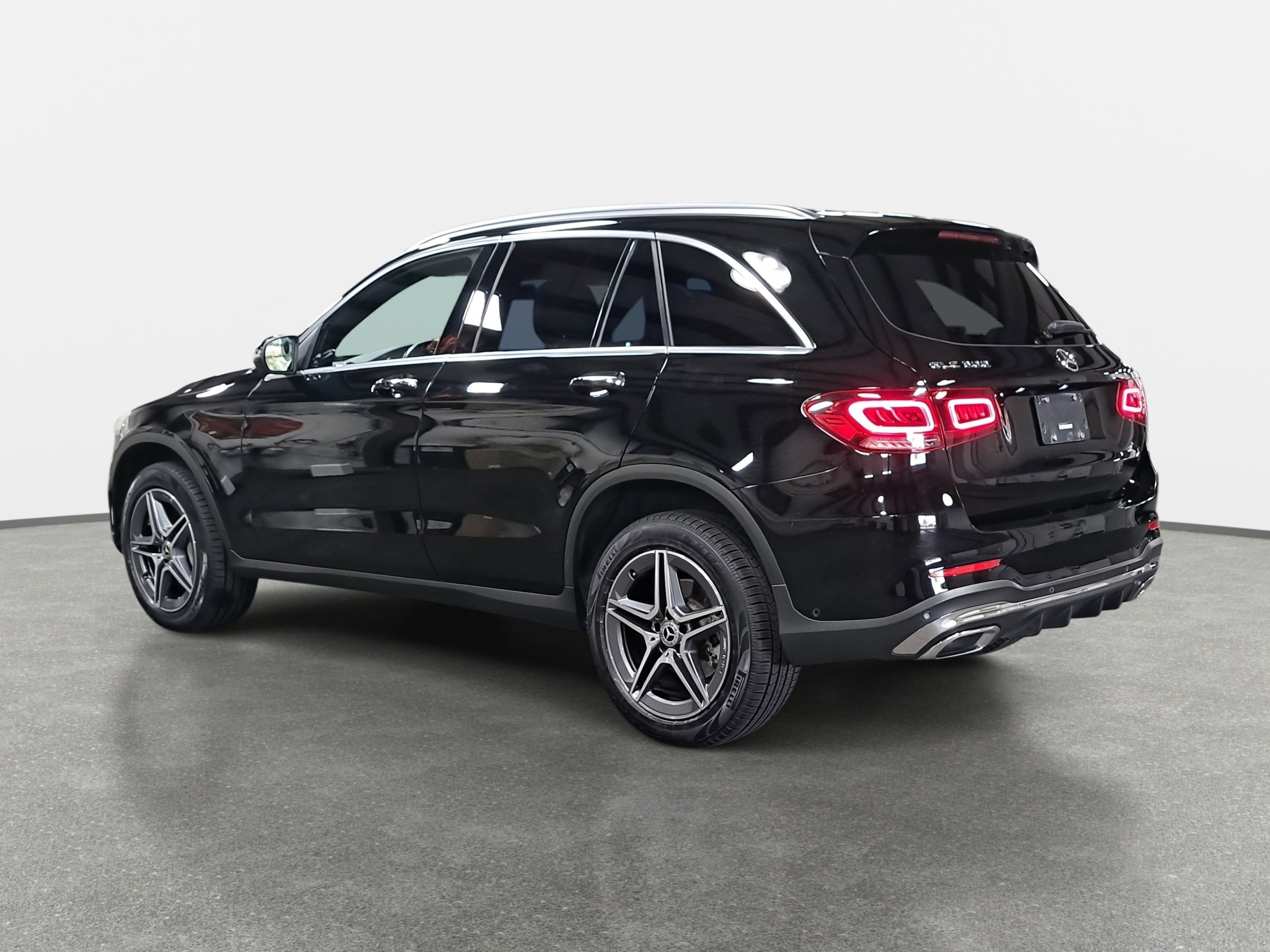 Used 2022 Mercedes-Benz GLC 300 4MATIC image 7
