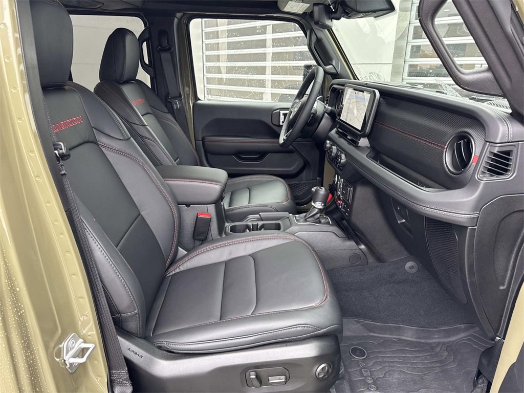 Used 2025 Jeep Wrangler Unlimited Rubicon image 7