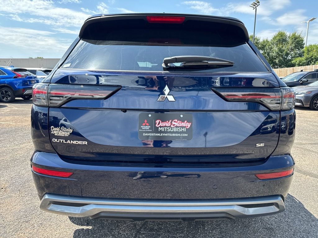New 2026 Mitsubishi Outlander SE FWD image 5