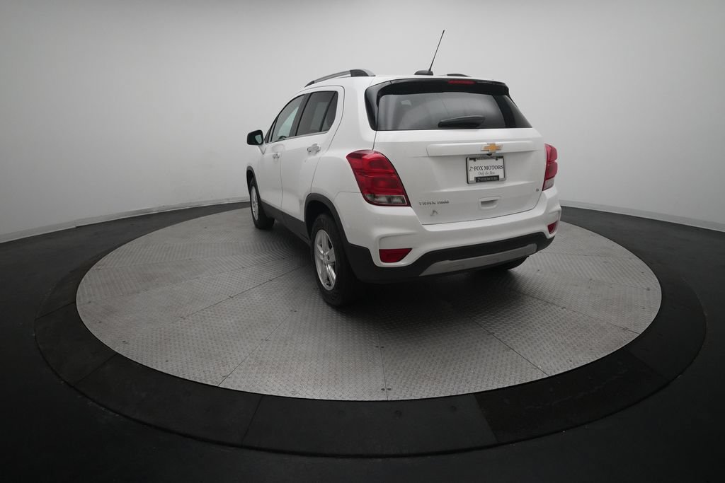 Used 2017 Chevrolet Trax LT w/ LT Convenience Package AWD/4WD image 33