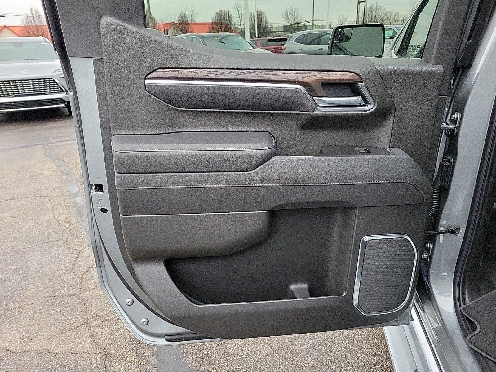 New 2026 GMC Sierra 1500 SLT w/ SLT Premium Package image 13