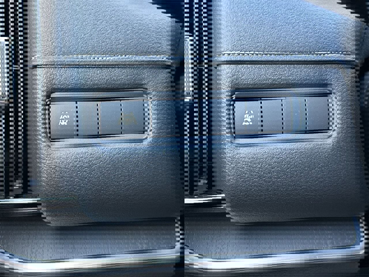 New 2026 Nissan Armada SV image 35