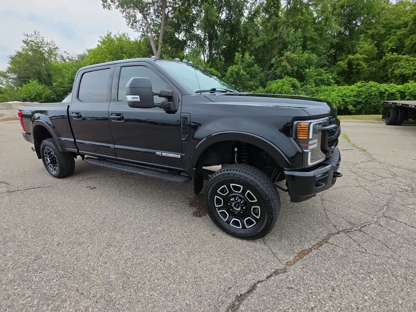 Used 2020 Ford F350 Lariat w/ Tremor Off-Road Package AWD/4WD image 7