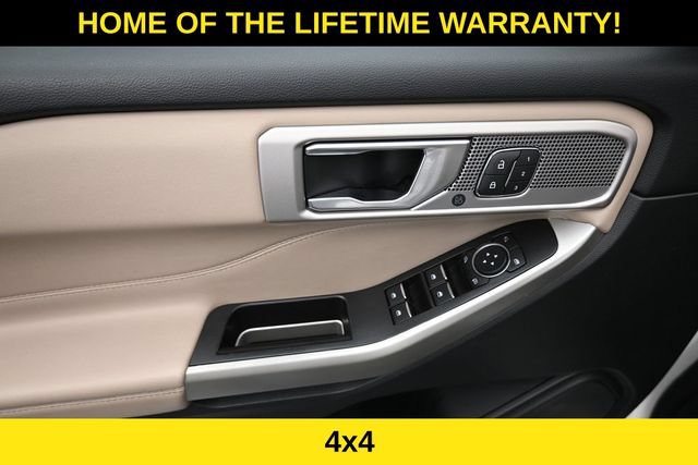 Used 2021 Ford Explorer Limited w/ Equipment Group 301A AWD/4WD image 13