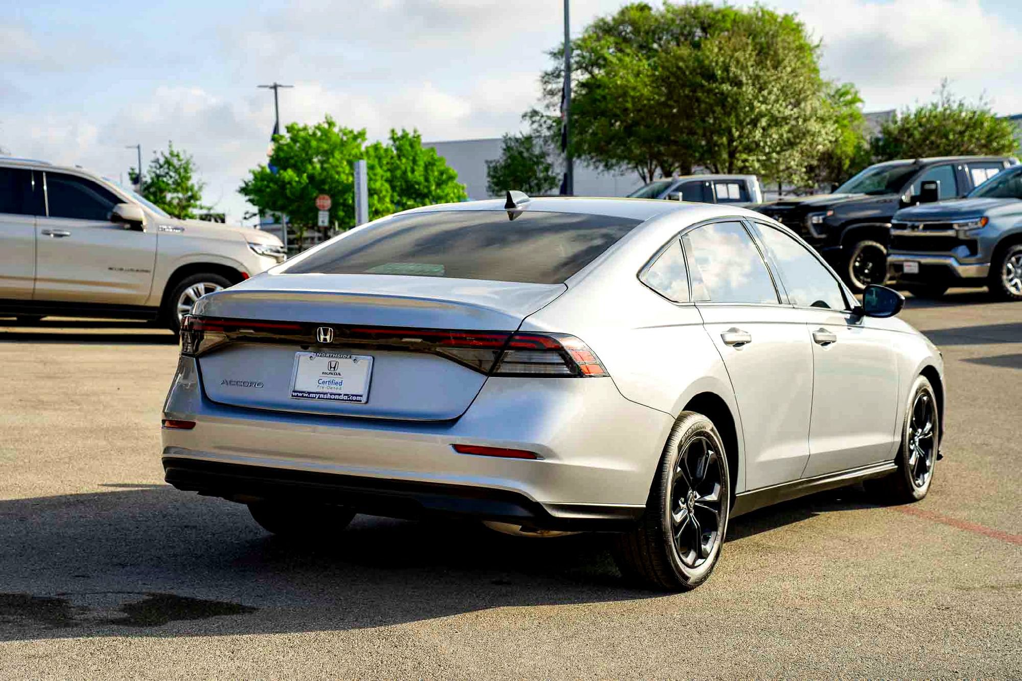 Certified 2025 Honda Accord SE image 4