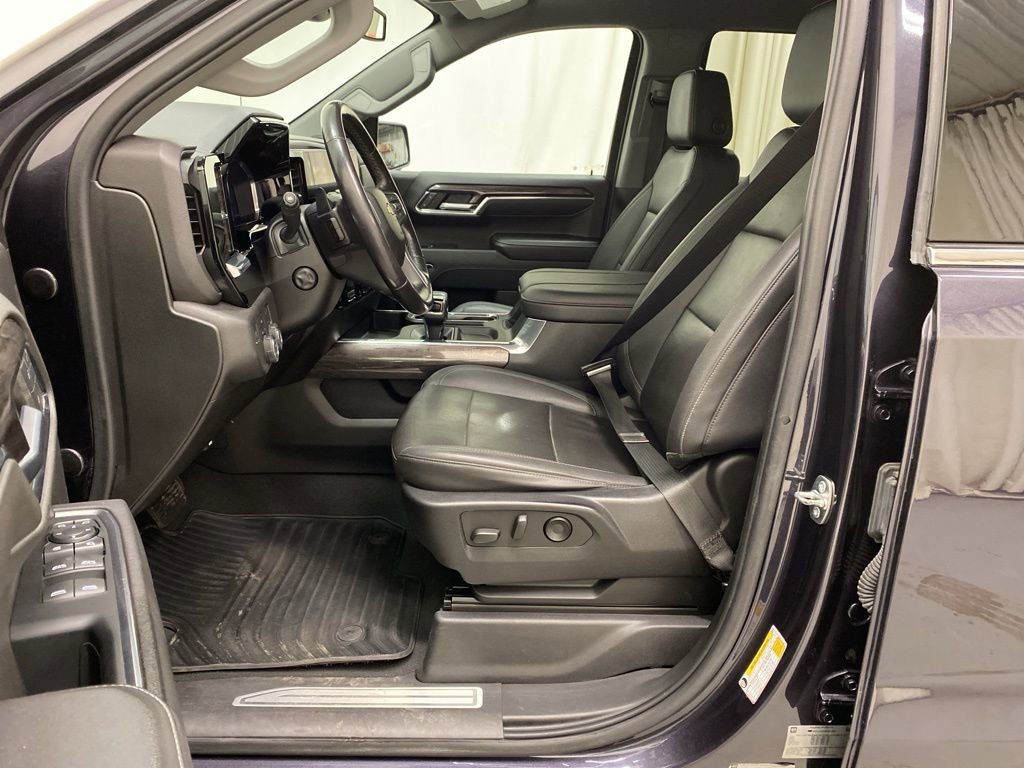 Used 2023 Chevrolet Silverado 1500 LTZ AWD/4WD image 14