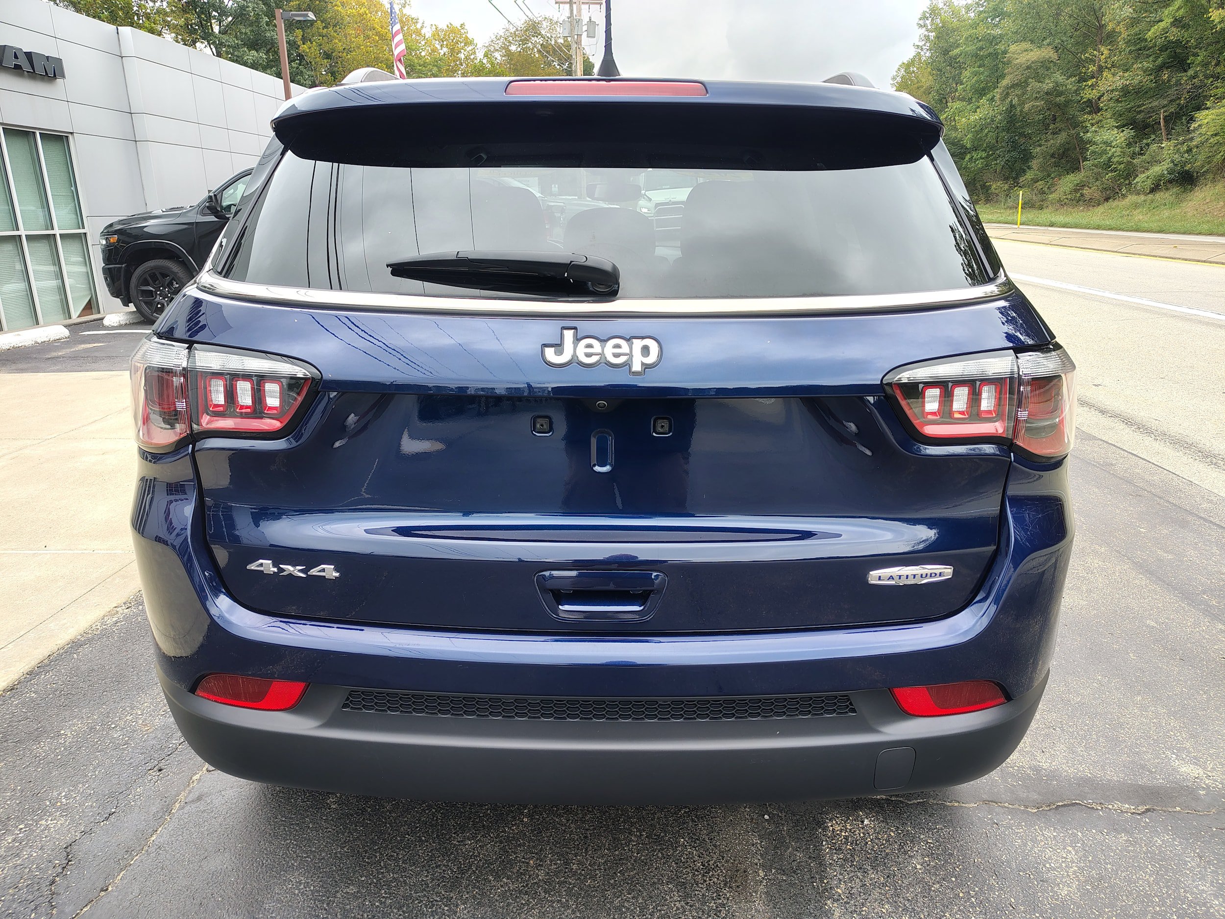 Certified 2021 Jeep Compass Latitude w/ Convenience Group AWD/4WD image 8