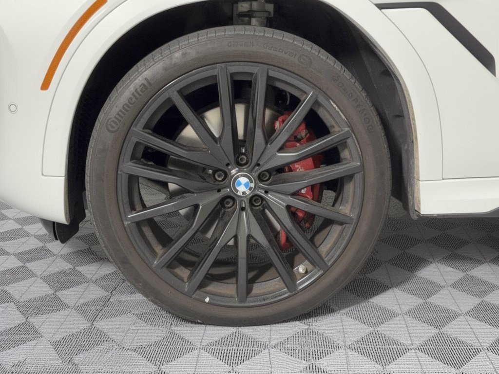 Certified 2024 BMW X6 xDrive40i w/ M Sport Professional Package AWD/4WD image 13