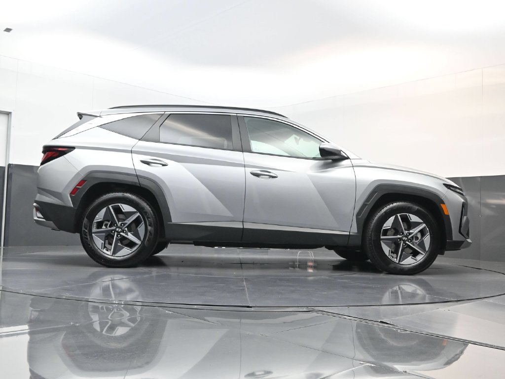 Certified 2025 Hyundai Tucson SEL FWD image 22