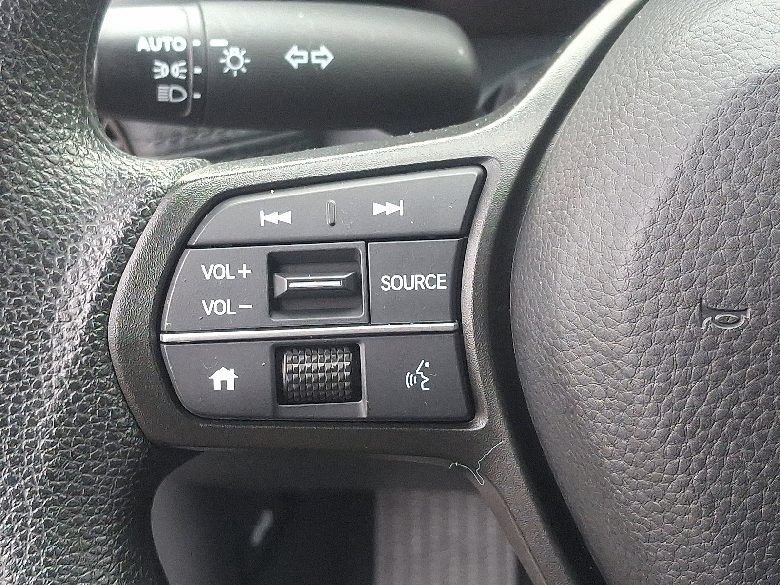 Certified 2025 Honda HR-V LX image 20