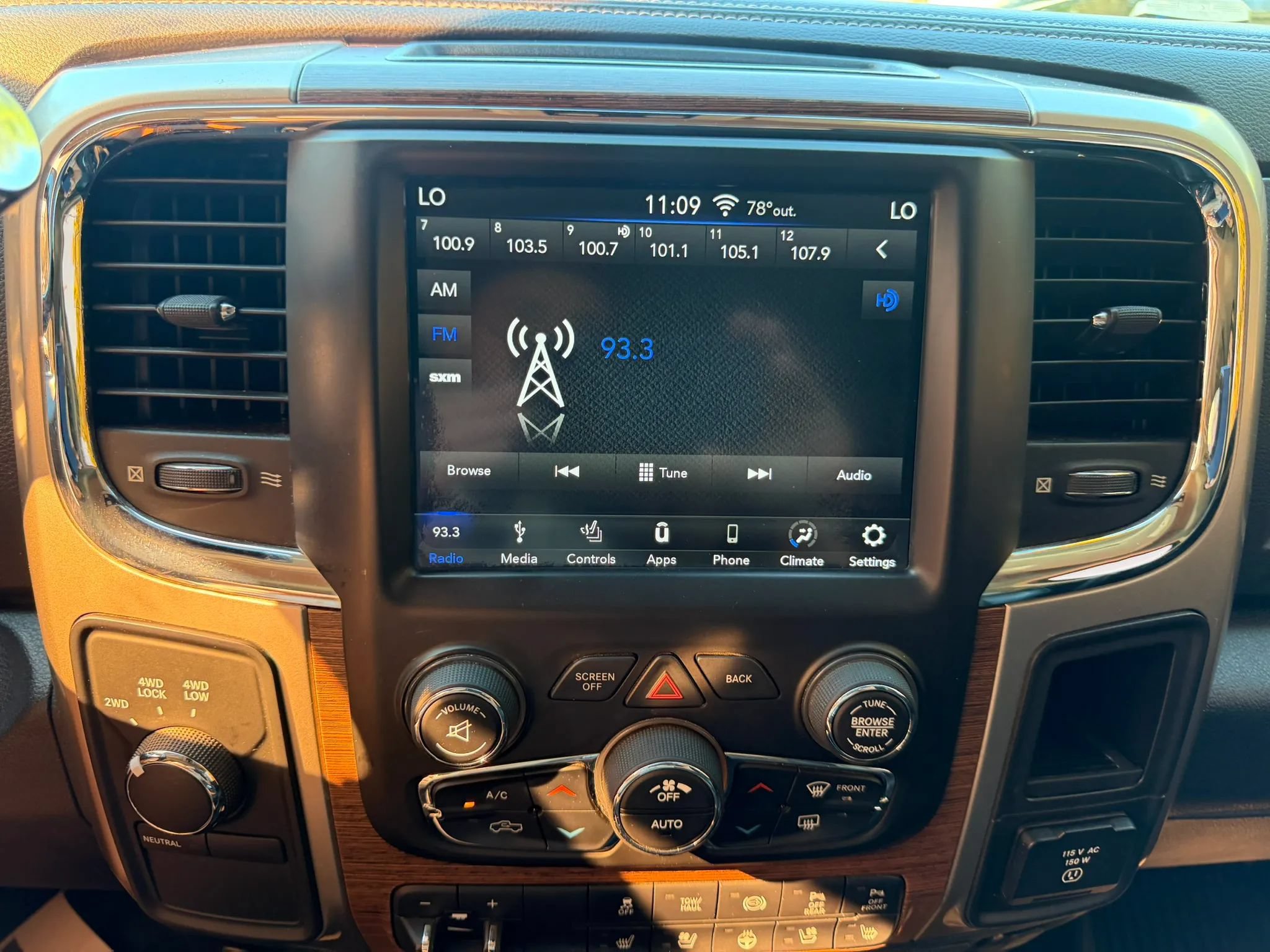 Used 2018 RAM 2500 Laramie AWD/4WD image 20