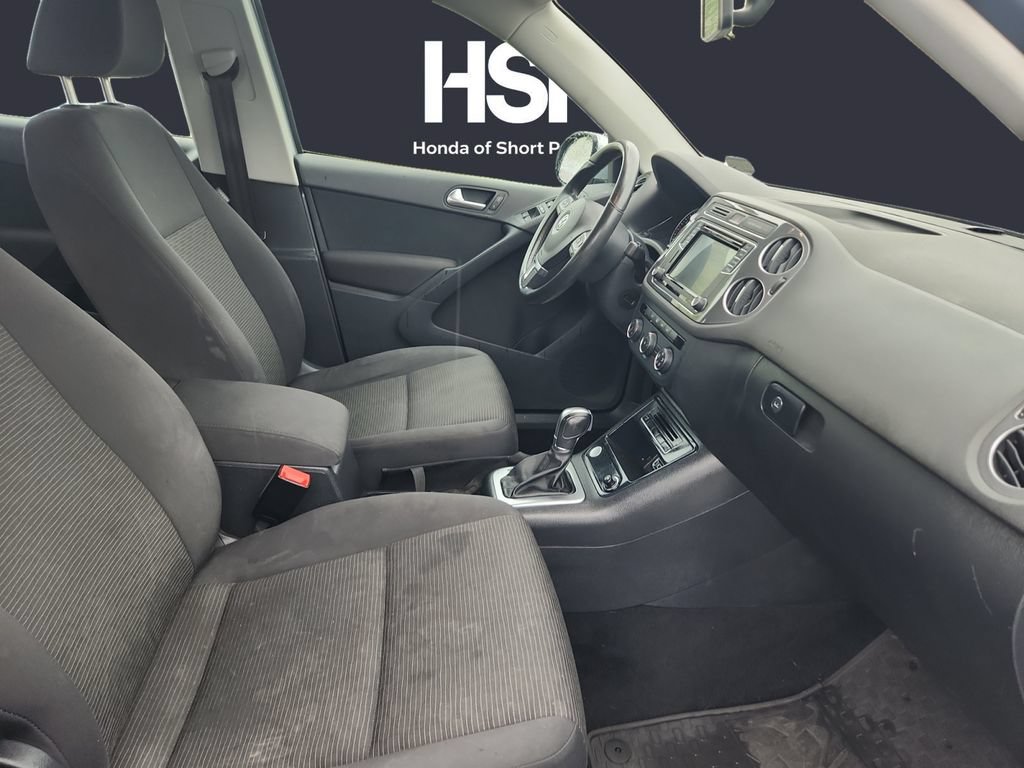 Used 2017 Volkswagen Tiguan Limited w/ Premium Package FWD image 15