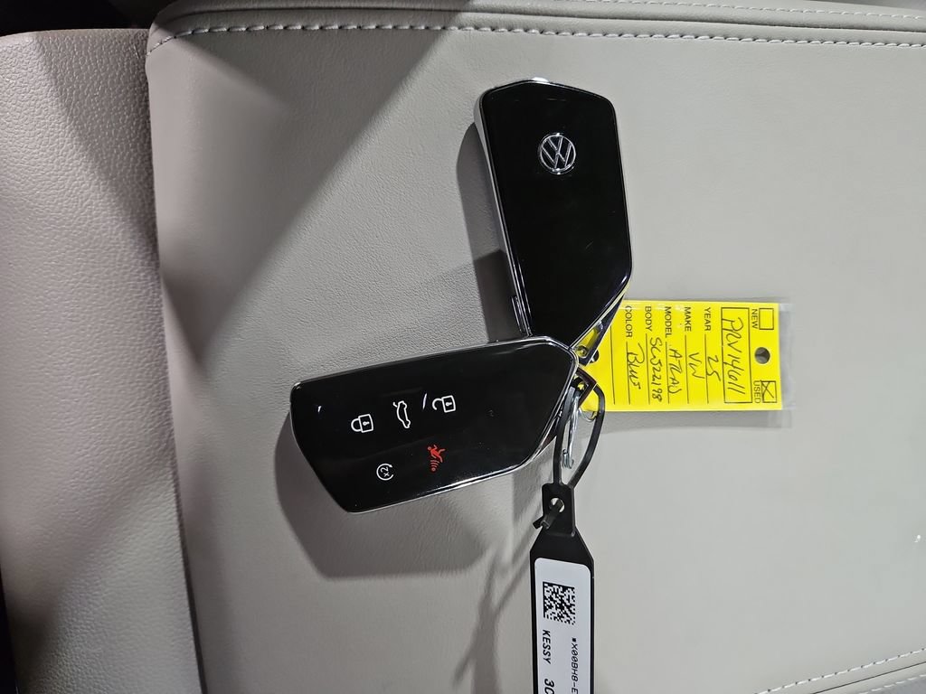 Certified 2025 Volkswagen Atlas SE AWD/4WD image 30