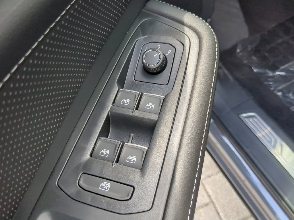 New 2026 Volkswagen Atlas SE FWD image 20