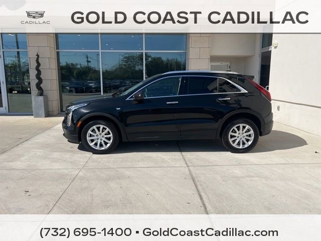 Certified 2023 Cadillac XT4 Luxury w/ Cold Weather Package AWD/4WD image 3
