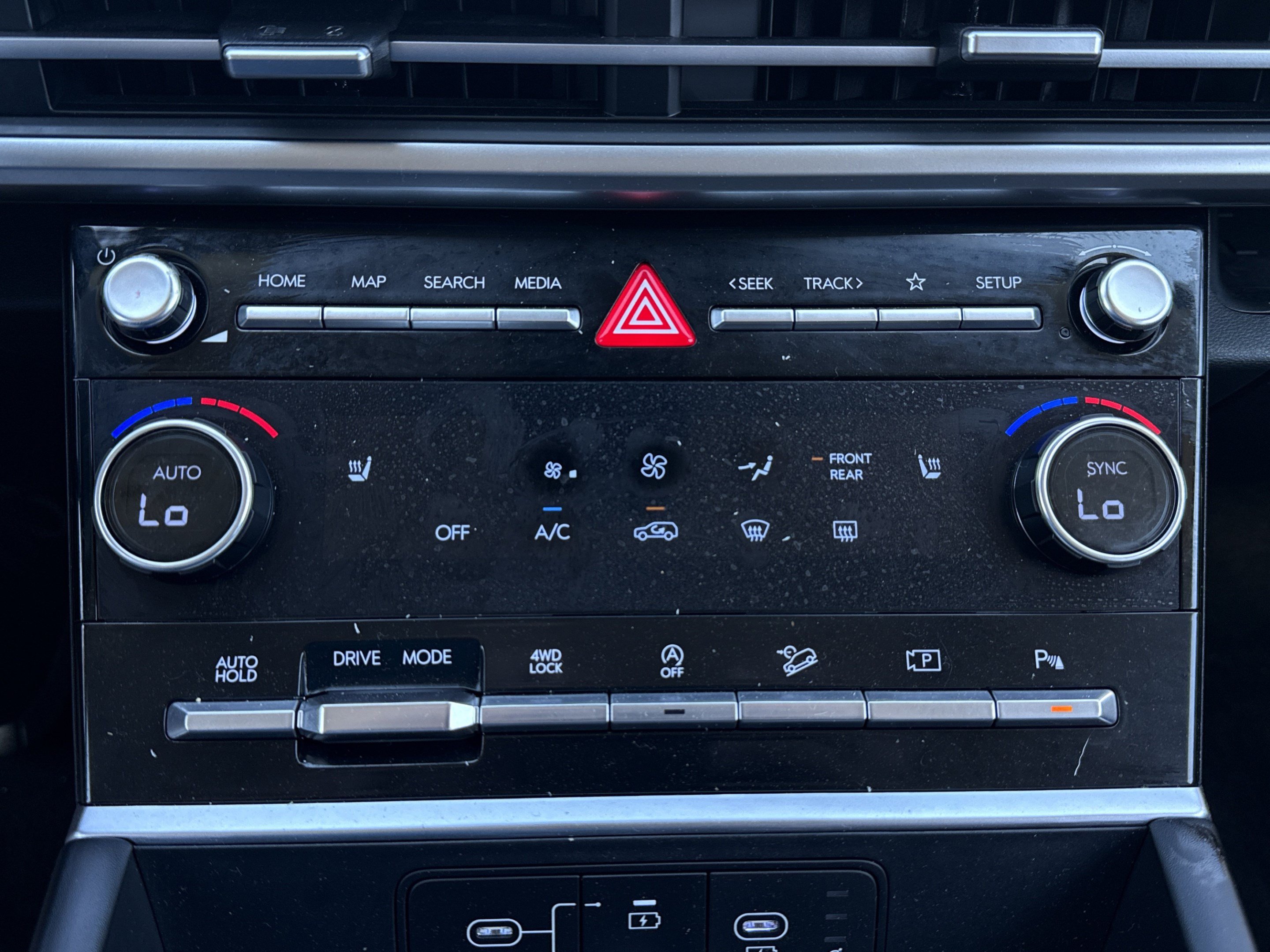 Certified 2024 Hyundai Santa Fe XRT AWD/4WD image 15