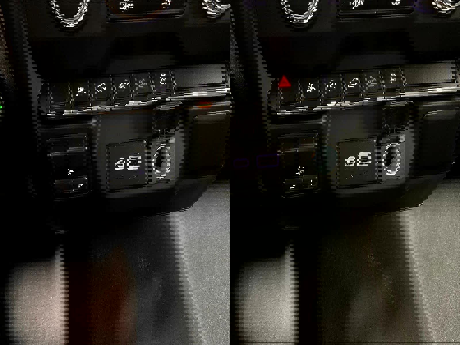 Used 2023 GMC Sierra 1500 Pro w/ Graphite Edition image 26