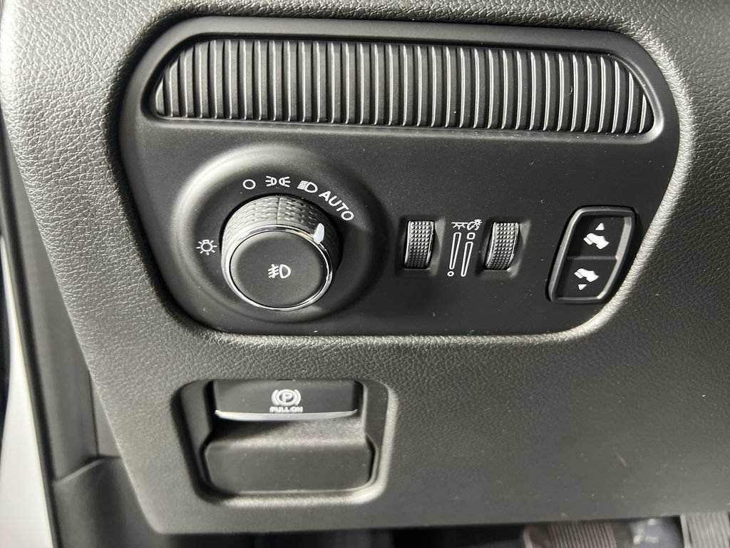 Used 2023 Jeep Wagoneer Series II AWD/4WD image 19