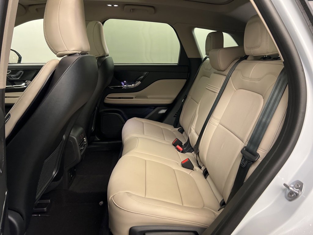 Used 2025 Lincoln Corsair Grand Touring w/ Equipment Group 302A image 31