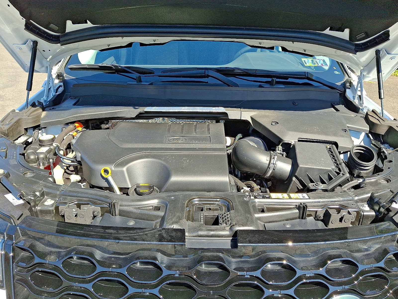 Used 2024 Land Rover Discovery Sport S image 24