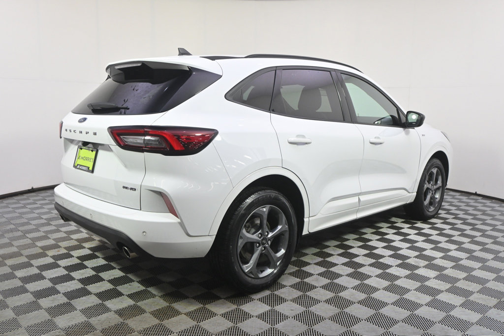 Used 2023 Ford Escape ST-Line w/ Tech Pack #1 AWD/4WD image 7