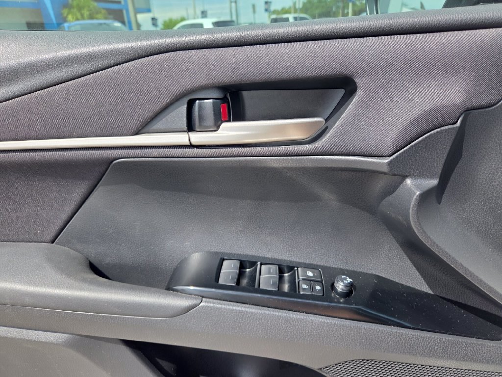 Used 2025 Toyota Camry LE FWD image 24