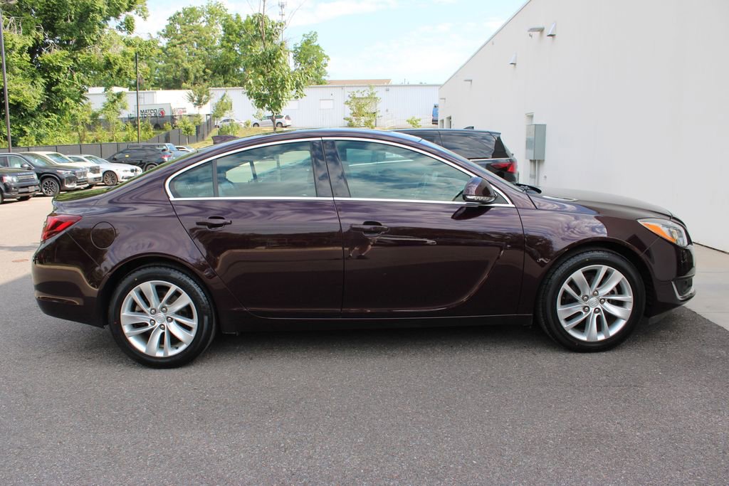 Used 2017 Buick Regal AWD image 30