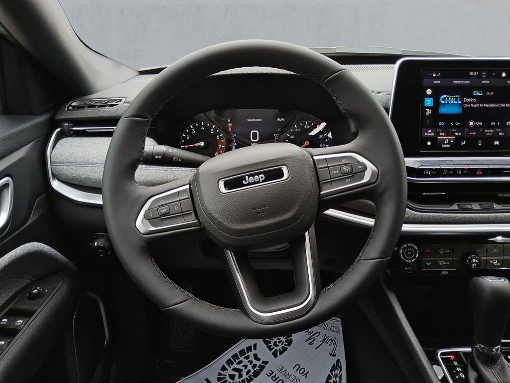New 2026 Jeep Compass Latitude image 12
