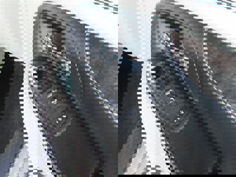 Used 2014 Chrysler Town & Country Touring image 52