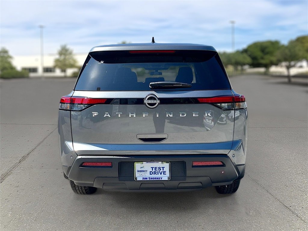 Certified 2025 Nissan Pathfinder S image 4
