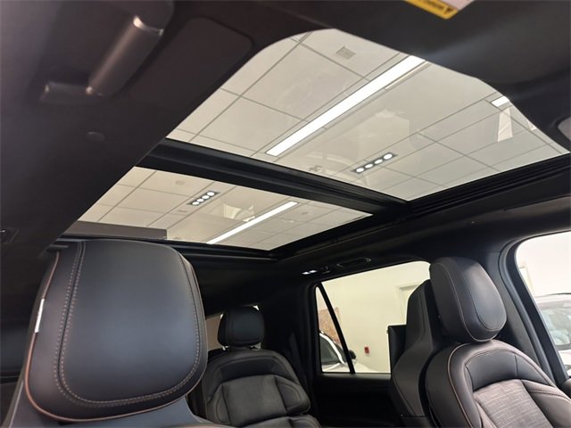 New 2025 Lincoln Navigator Black Label image 14