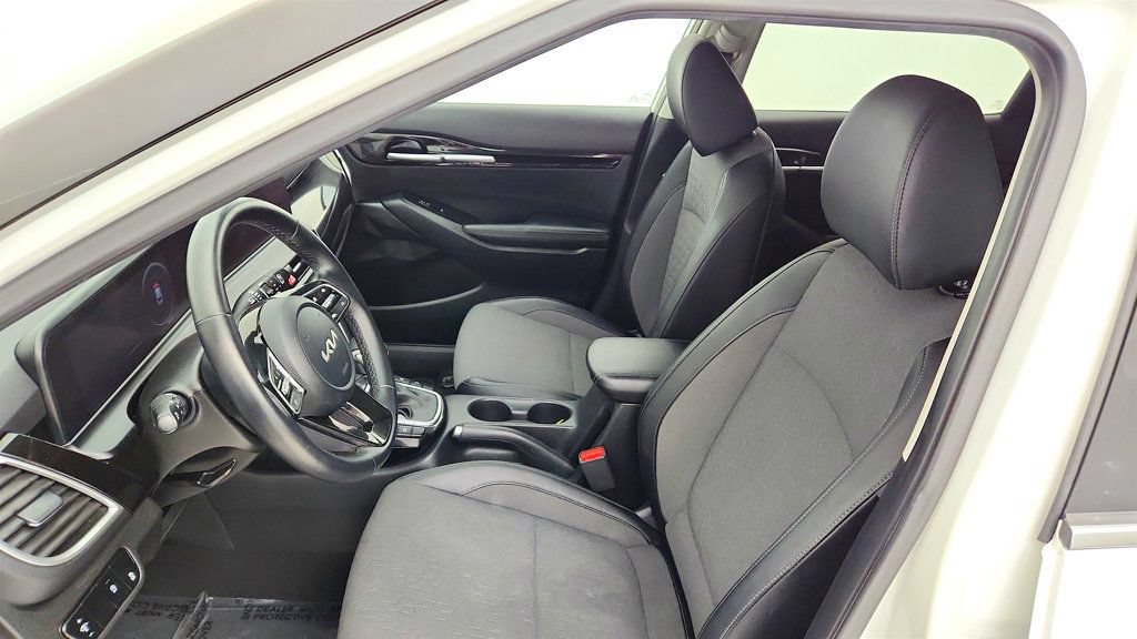 Used 2024 Kia Seltos S AWD/4WD image 20