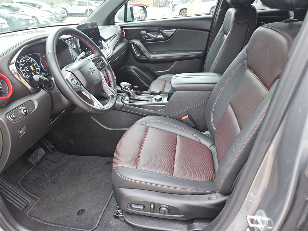Used 2025 Chevrolet Blazer RS image 11
