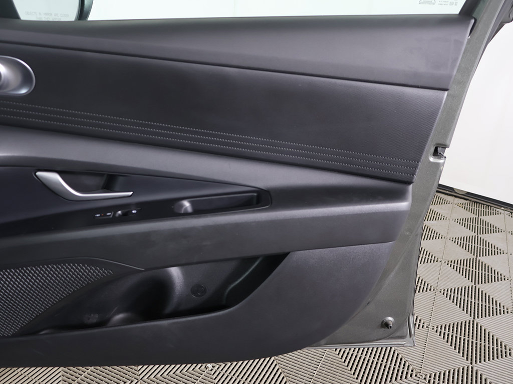 Certified 2024 Hyundai Elantra SEL FWD image 20
