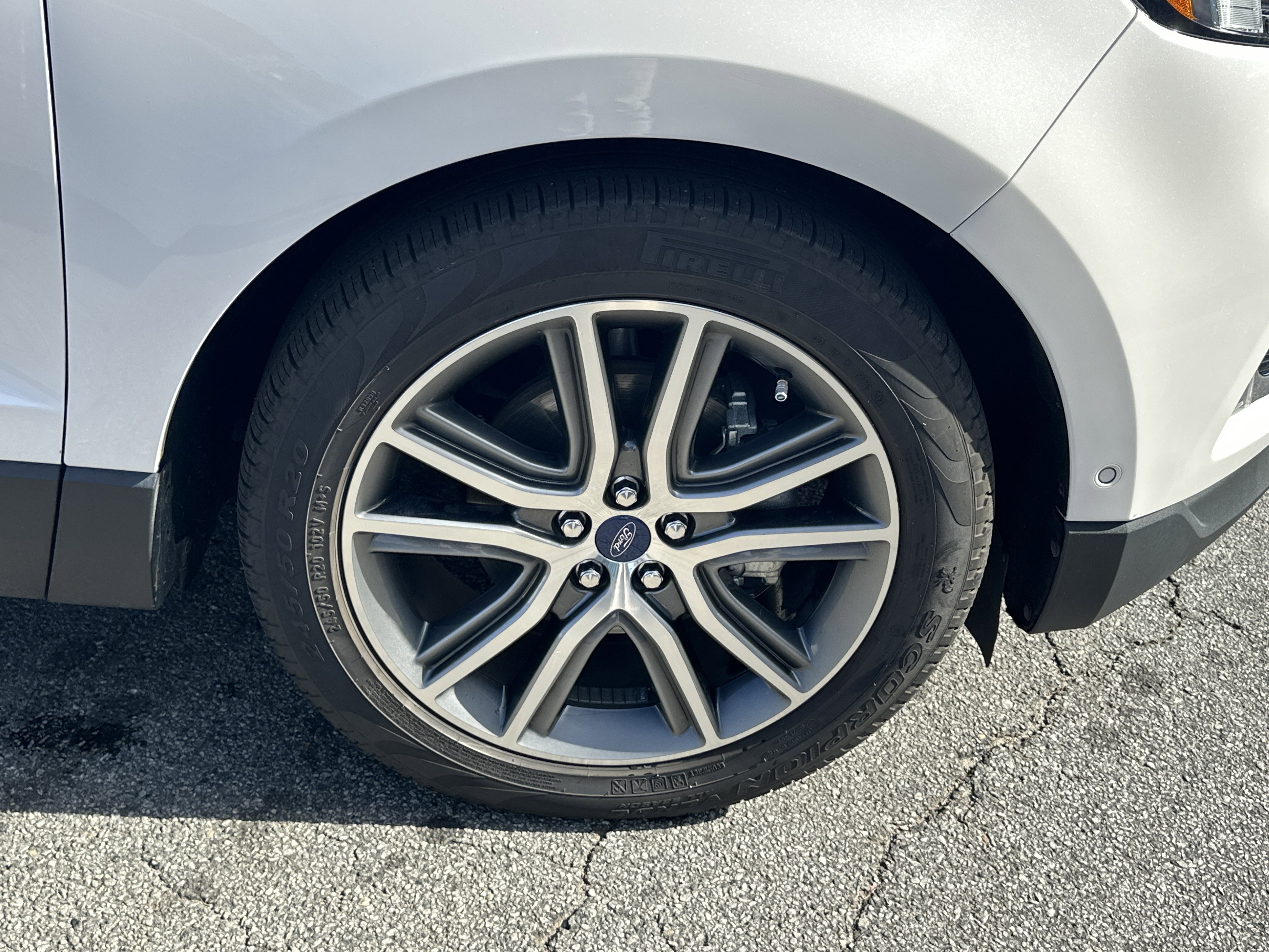 Used 2019 Ford Edge Titanium w/ Equipment Group 301A image 14