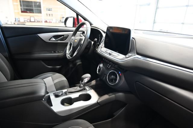 Used 2023 Chevrolet Blazer LT image 13