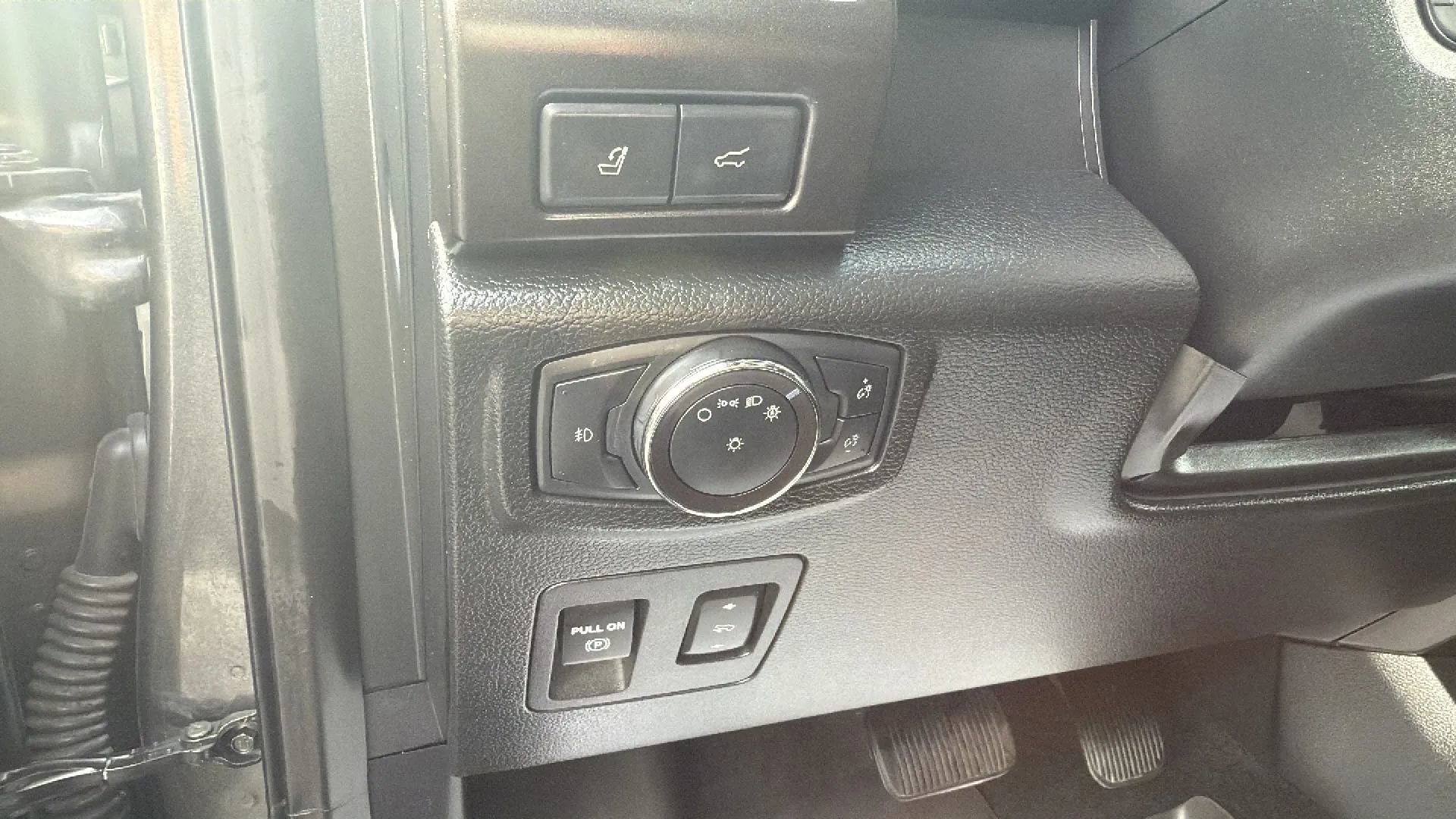 Used 2019 Ford Expedition Limited w/ Equipment Group 302A image 13