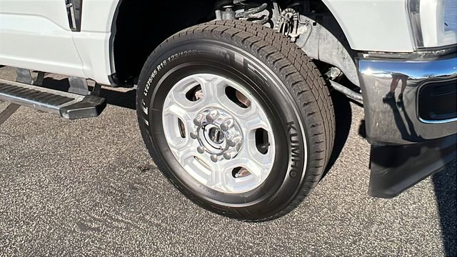 Certified 2025 Ford F250 XLT image 10