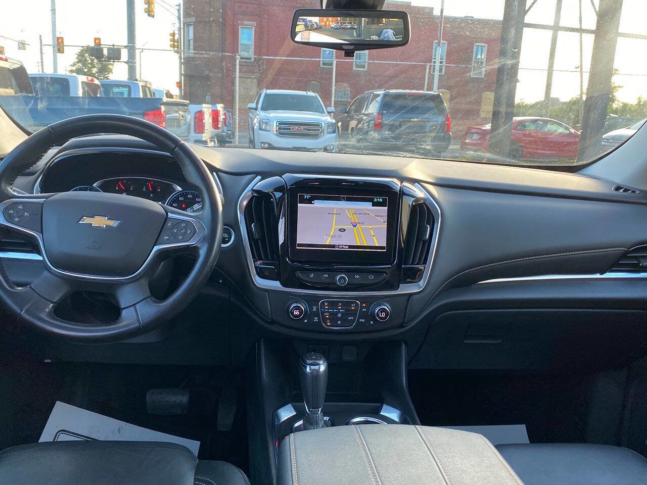 Used 2019 Chevrolet Traverse LT w/ LT Premium Package image 16