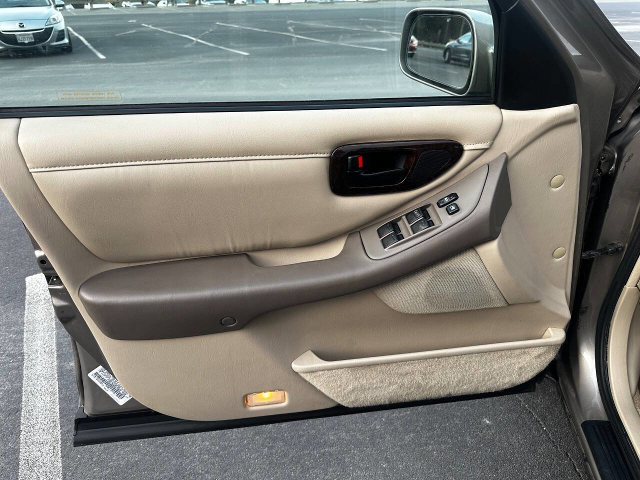 Used 1998 Toyota Avalon XLS image 10