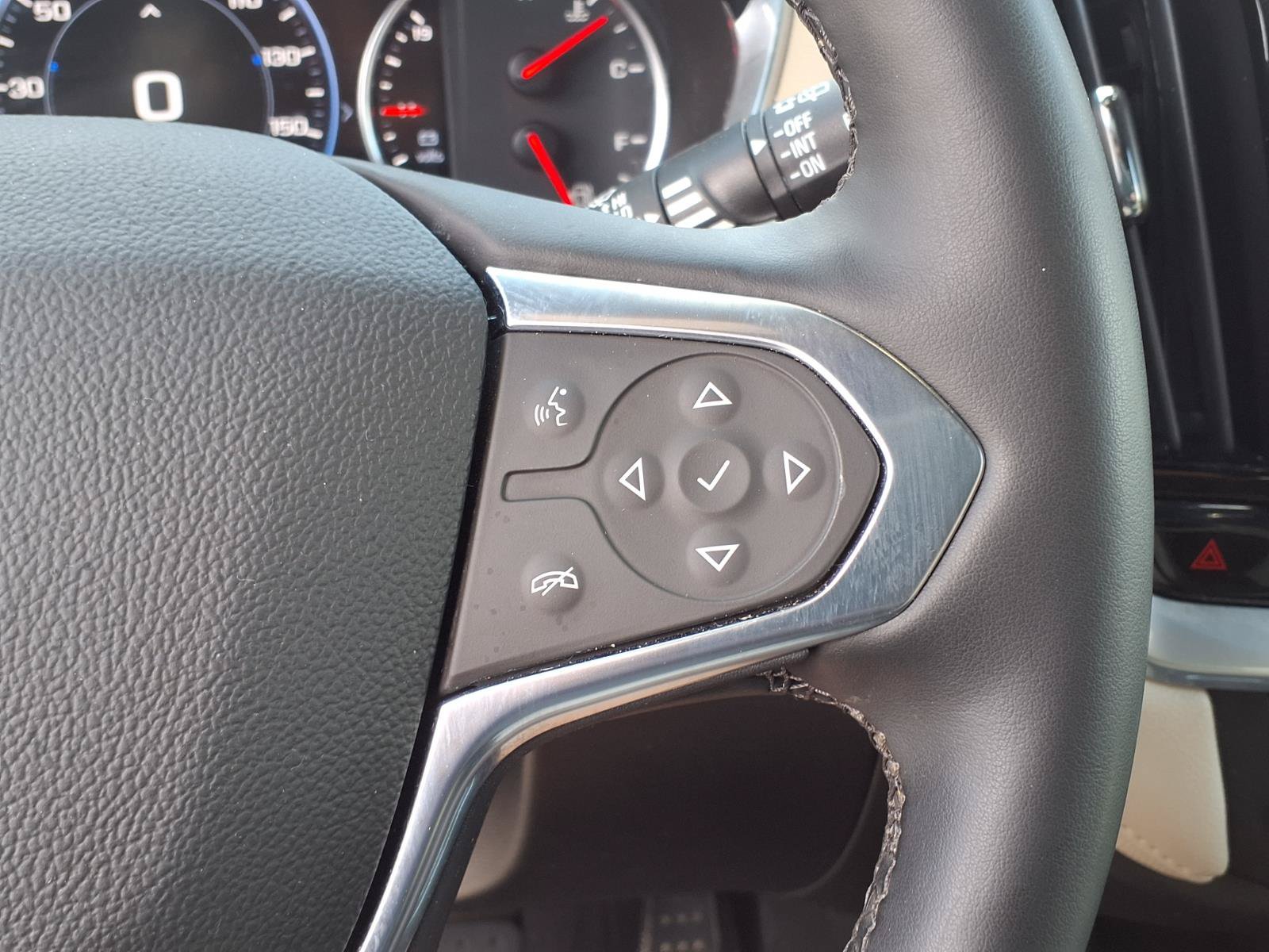 Certified 2023 Chevrolet Traverse Premier FWD image 23
