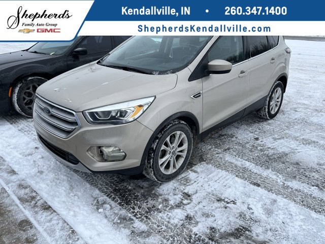 Used 2017 Ford Escape SE w/ SE Leather Comfort Package image 1